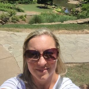 Meet your Posher, Sonya